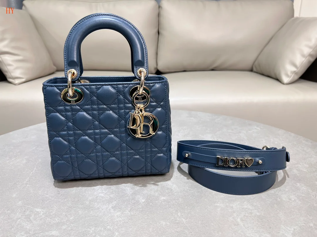 D122