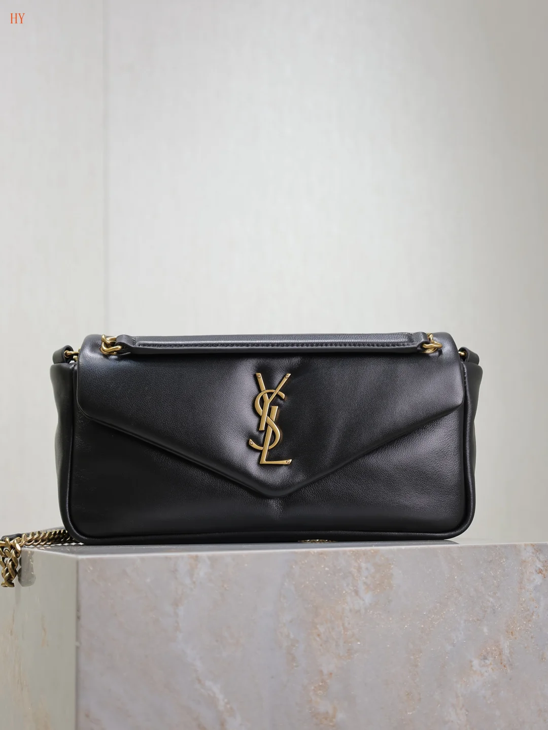 Y22
